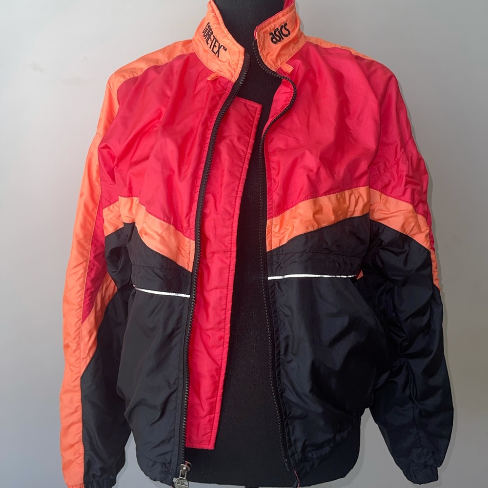 Stylish Windbreaker 🤍🧡